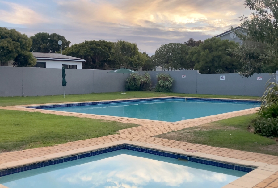 1 Bedroom Property for Sale in Meerensee Western Cape